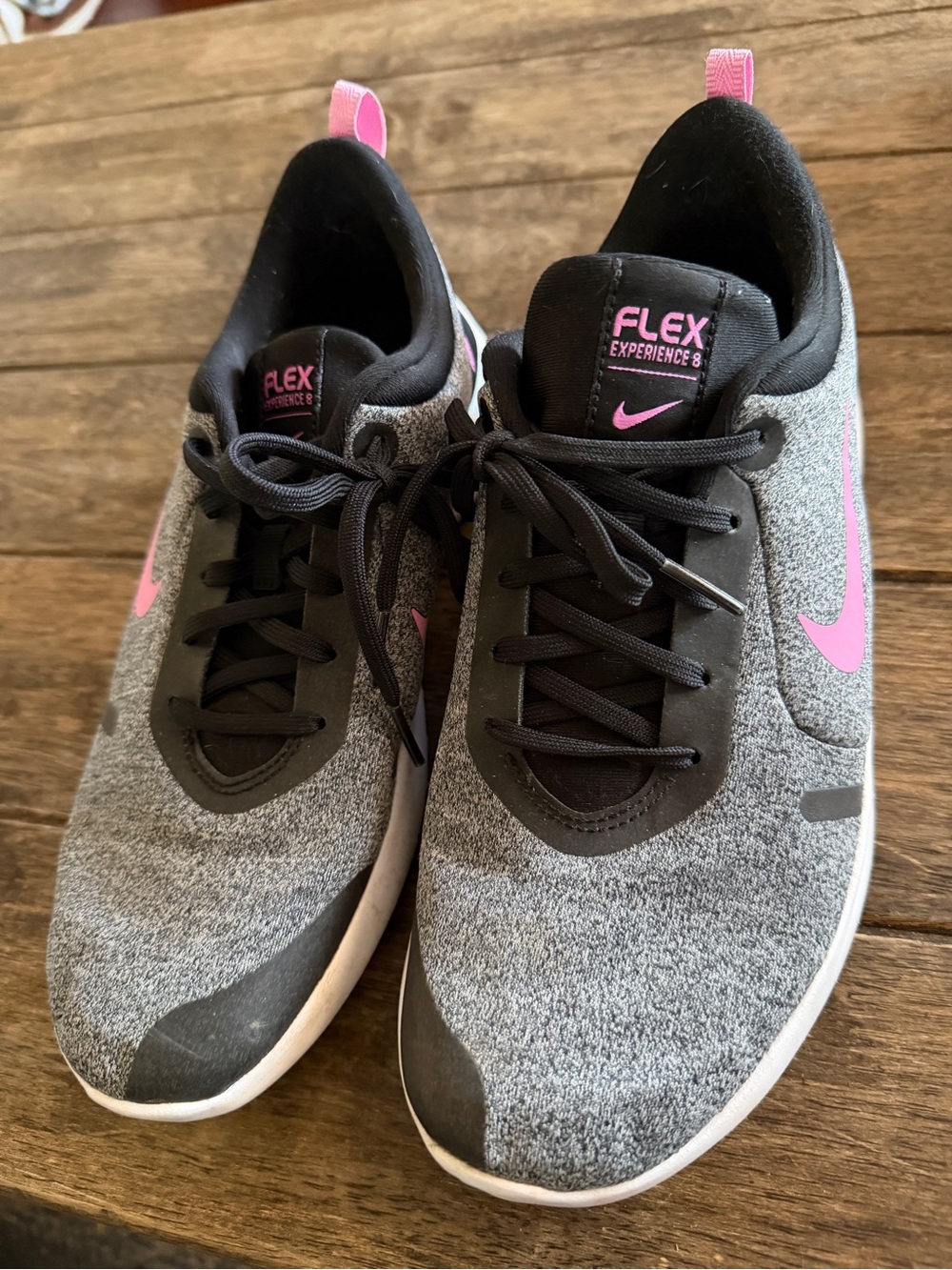 Nike Flex Experience RN Women's Sneakers - Gray with Pink Accents